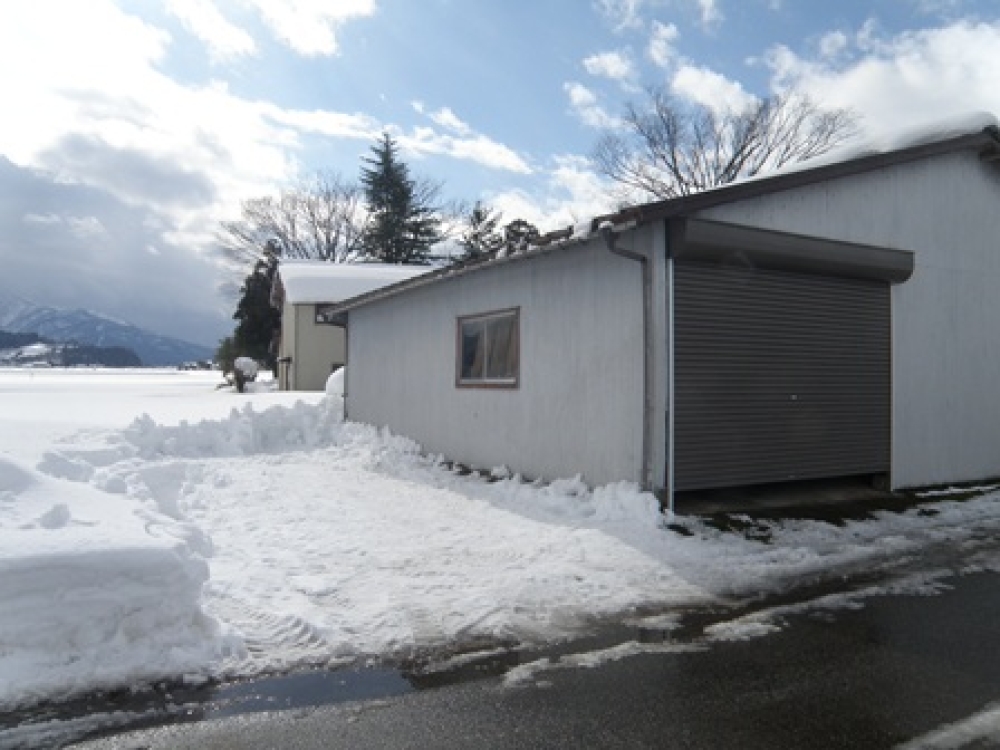 車庫（東側）除雪